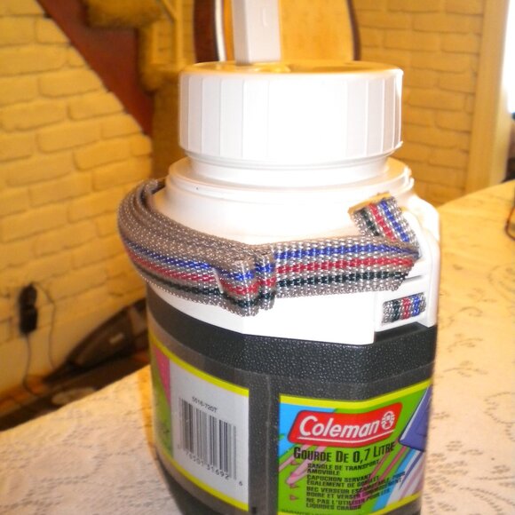Coleman .7 Liter Canteen - Picture 1 of 6